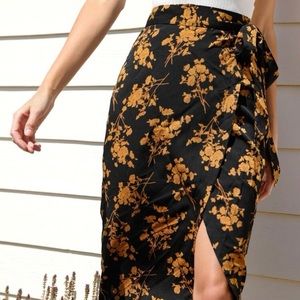 Floral print wrap skirt